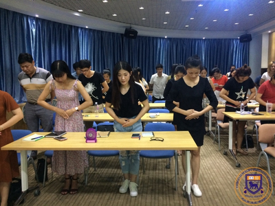 產品堆積如山的水貝，業務員如何通過禮儀提升銷售成效