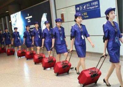 空姐的飛行箱 不僅是禮儀，更是專業(yè)與安全的移動(dòng)保障